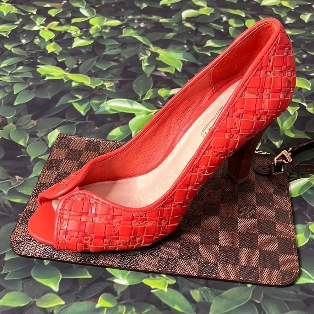 * Elliot Luca orange, leather peep, toe heels